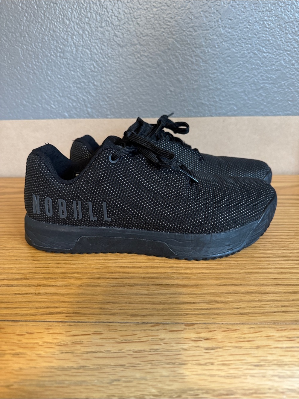 NOBULL brand gym shoe size men’s 9 or women’s 10.5